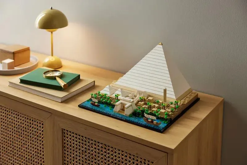 21058 Great Pyramid of Giza