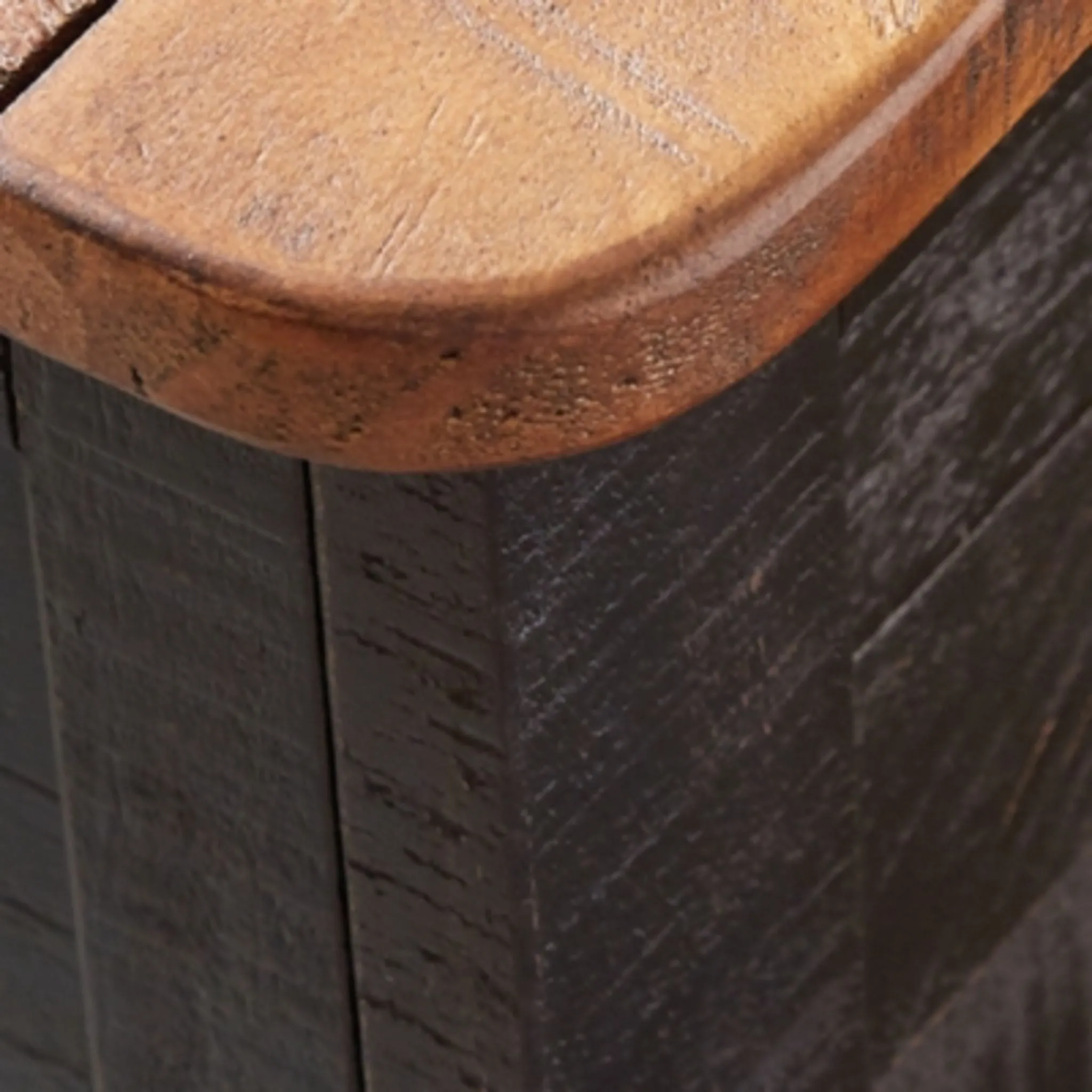 Dashbury Trunk