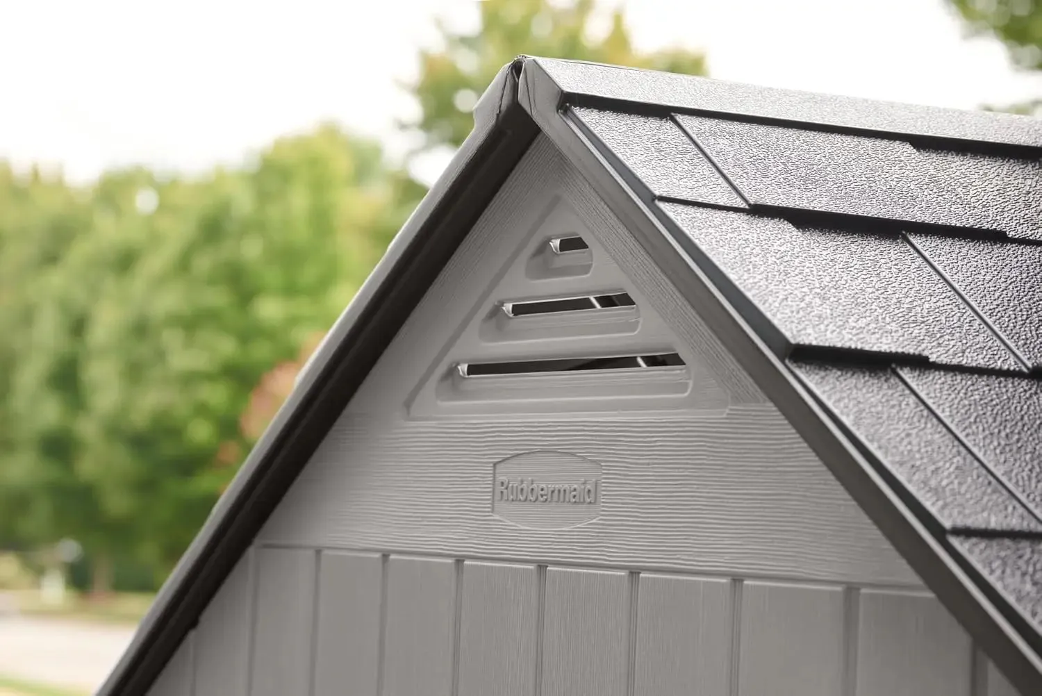 Rubbermaid Resin Outdoor Storage Shed With Floor (7 x 7 Ft), Weather Resistant, Gray, Organization for Home/Backyard/Garden Tool
