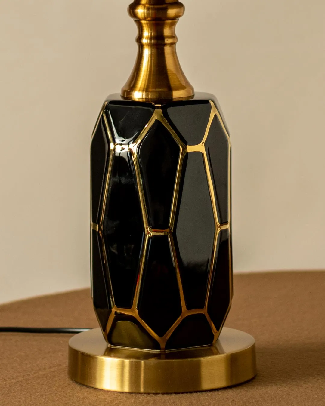 'Trellis' Ceramic Table Lamp - Black
